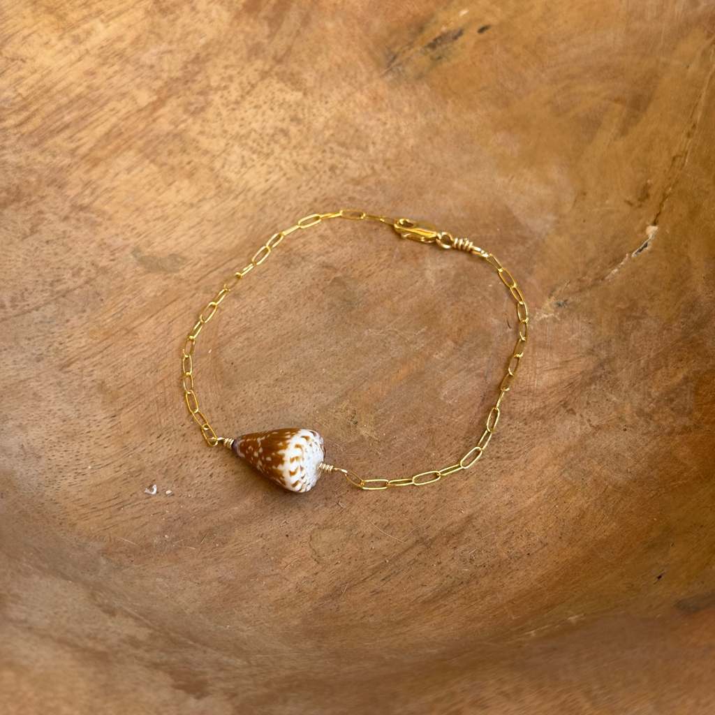 The Cape Bracelet, Size Medium (8 inches)