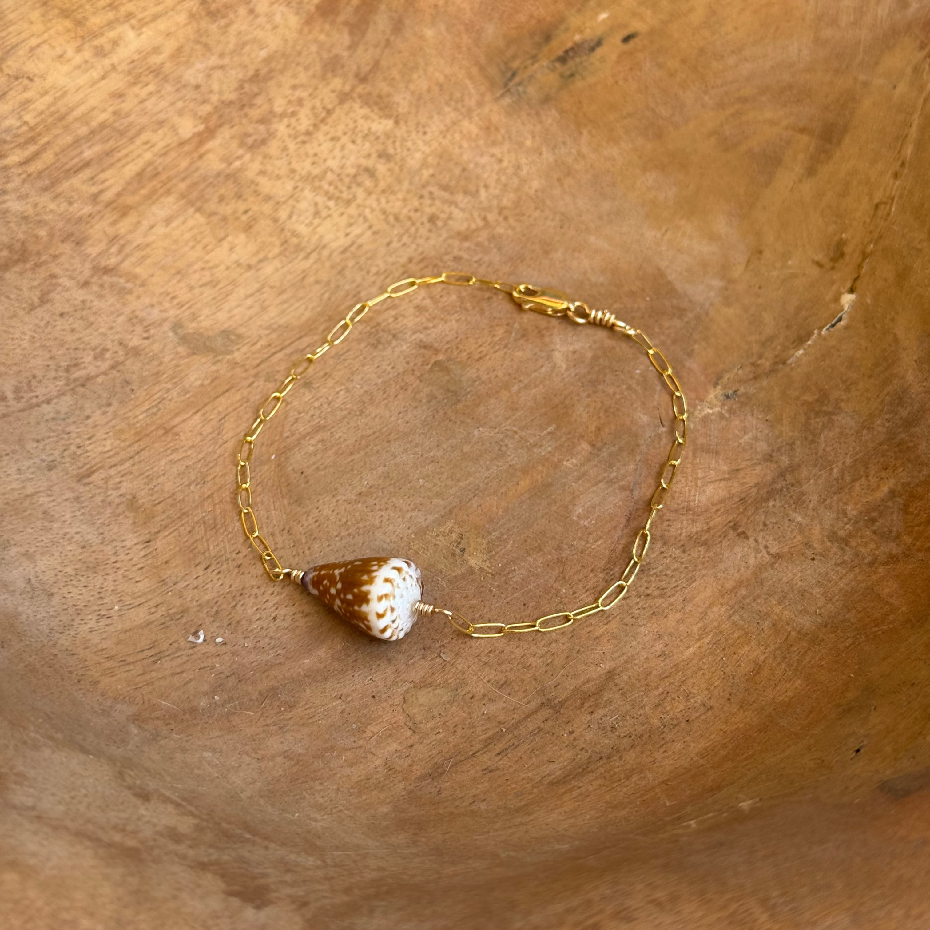 The Cape Bracelet, Size Medium (8 inches)